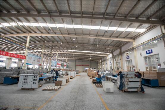 河南瑞爾電氣榮獲 10kv柱上變壓器臺成套設備十大品牌 榮譽稱號